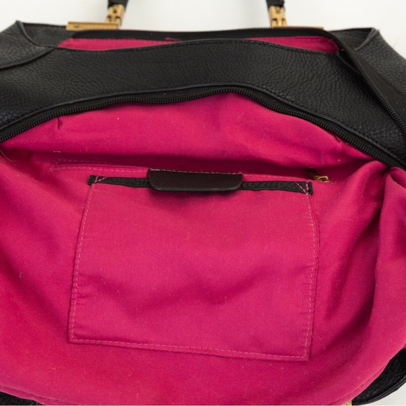 Statement bag black with rosette floral accent - Picture 15 of 16